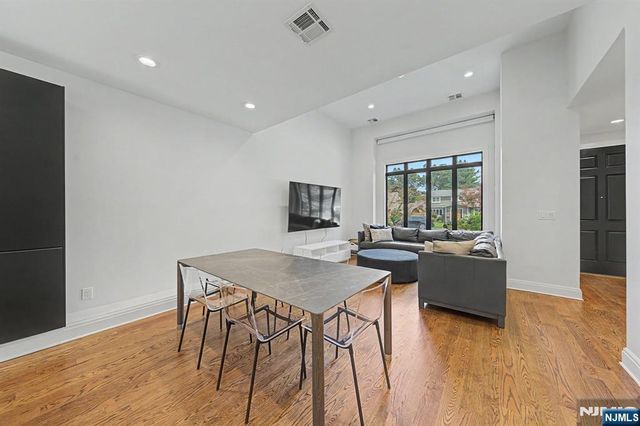 64 Day Avenue, Tenafly, NJ 07670