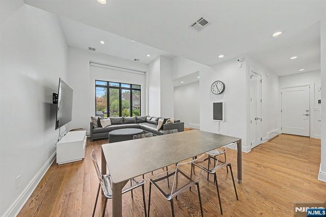 64 Day Avenue, Tenafly, NJ 07670