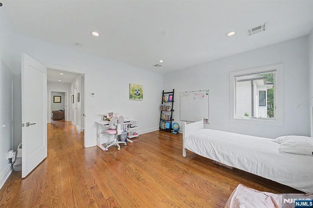 64 Day Avenue, Tenafly, NJ 07670
