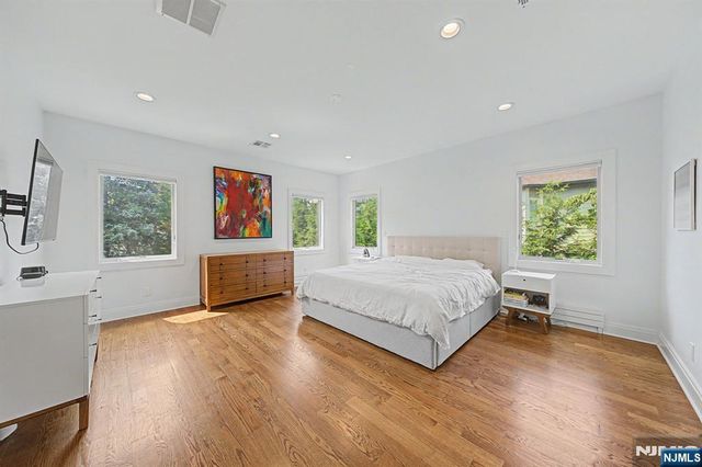 64 Day Avenue, Tenafly, NJ 07670