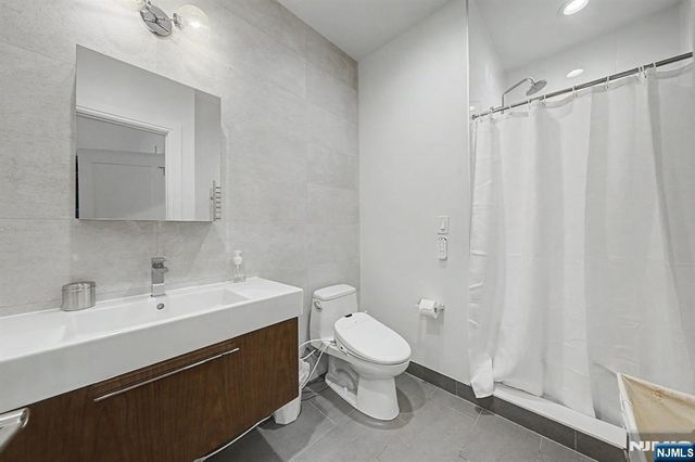 64 Day Avenue, Tenafly, NJ 07670