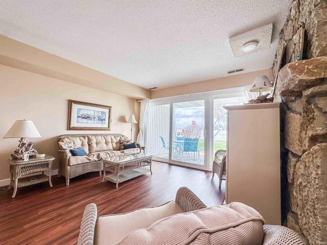 10095 N Turkey Creek Rd Apt 19, Syracuse, IN 46567