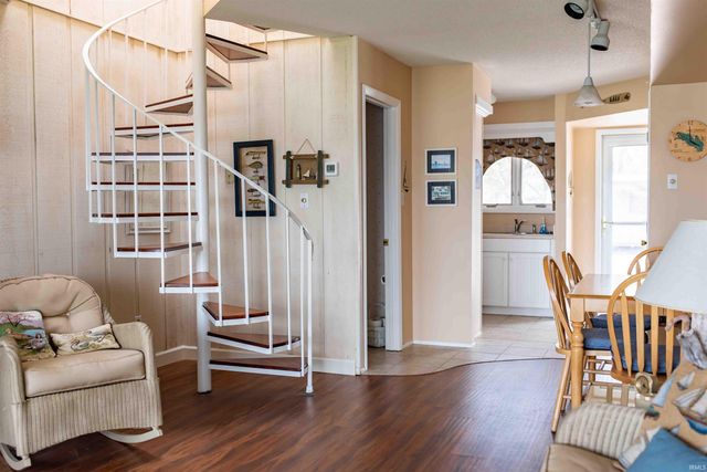 10095 N Turkey Creek Rd Apt 19, Syracuse, IN 46567