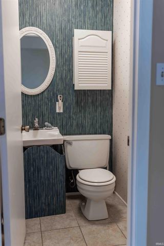10095 N Turkey Creek Rd Apt 19, Syracuse, IN 46567