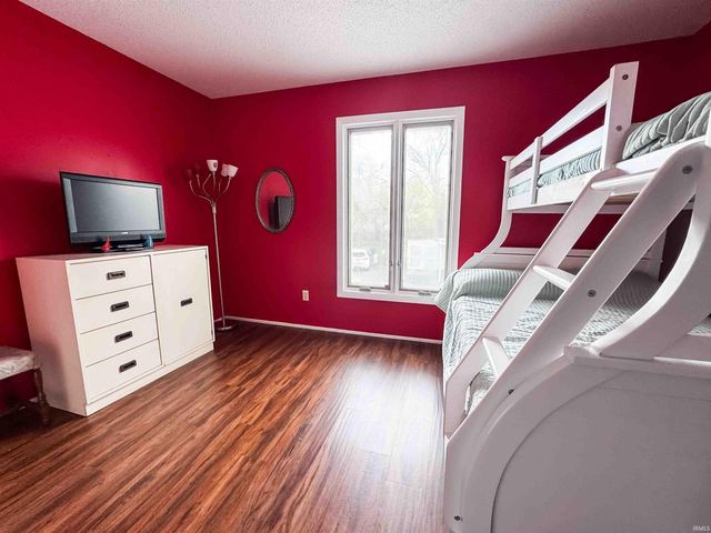 10095 N Turkey Creek Rd Apt 19, Syracuse, IN 46567