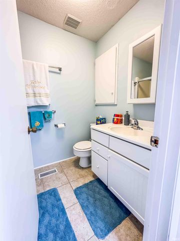 10095 N Turkey Creek Rd Apt 19, Syracuse, IN 46567