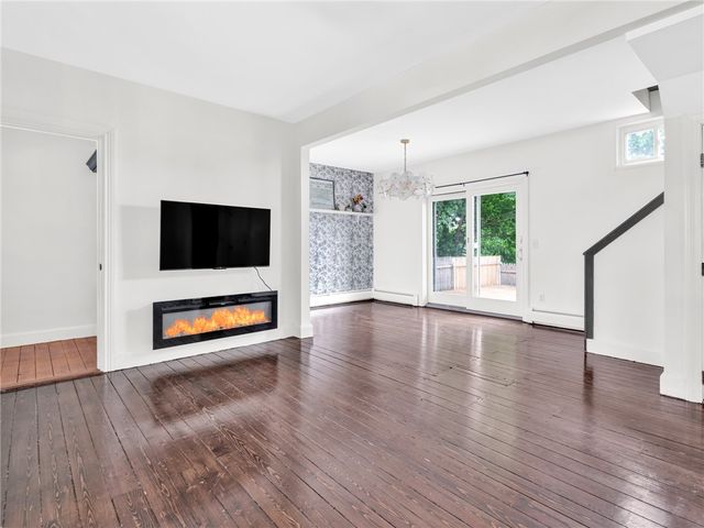 38 Padelford Avenue, East Providence, RI 02915