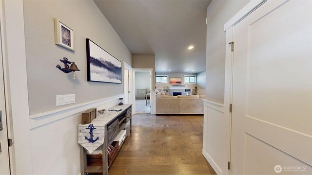 1115 NE Sockeye Court, Bremerton, WA 98311