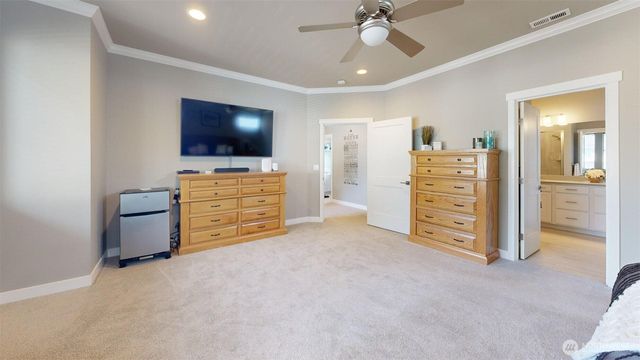 1115 NE Sockeye Court, Bremerton, WA 98311