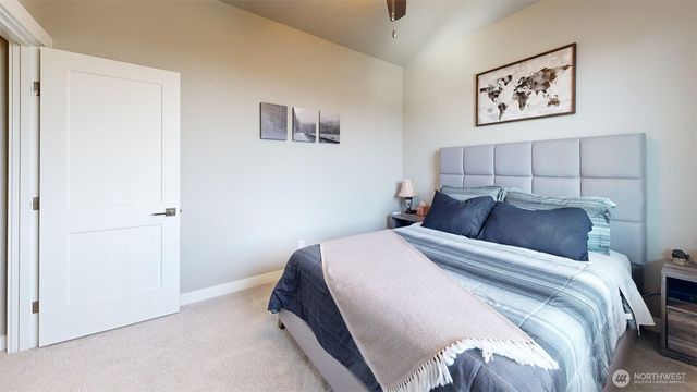 1115 NE Sockeye Court, Bremerton, WA 98311