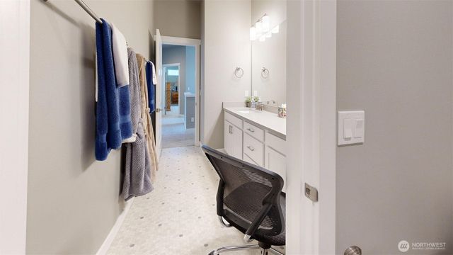 1115 NE Sockeye Court, Bremerton, WA 98311