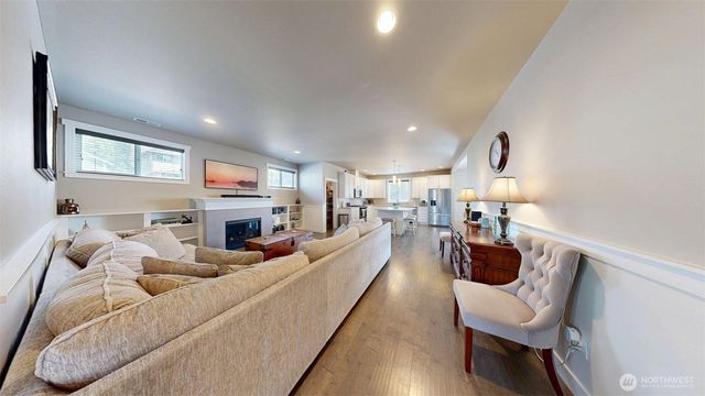 1115 NE Sockeye Court, Bremerton, WA 98311