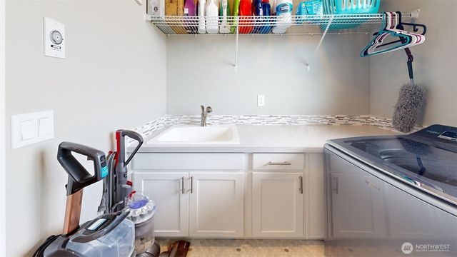 1115 NE Sockeye Court, Bremerton, WA 98311