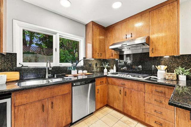 1319 Hopkins Avenue, Palo Alto, CA 94301