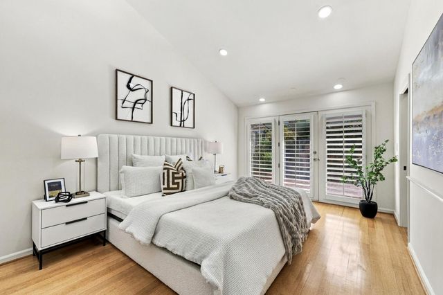 1319 Hopkins Avenue, Palo Alto, CA 94301