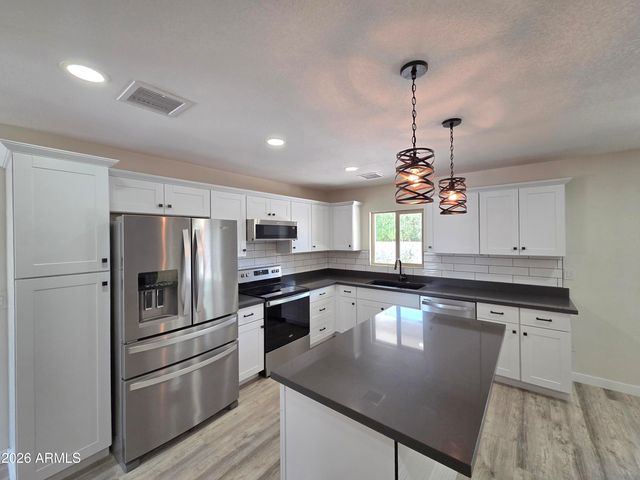 5835 E ACOMA Drive, Scottsdale, AZ 85254