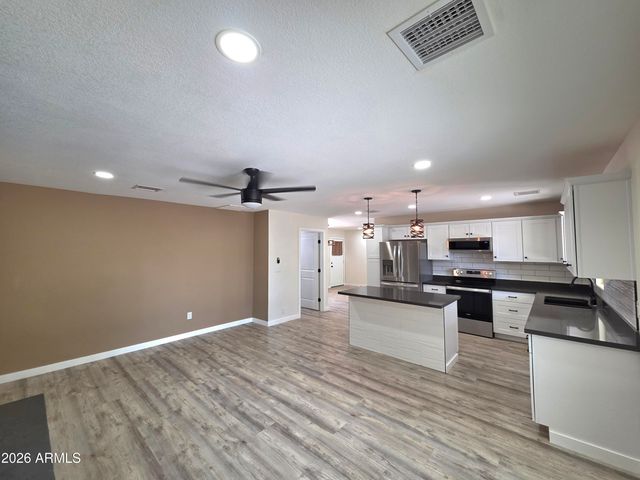 5835 E ACOMA Drive, Scottsdale, AZ 85254
