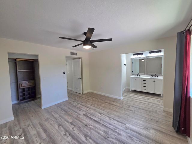 5835 E ACOMA Drive, Scottsdale, AZ 85254
