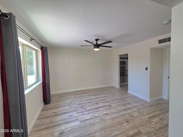 5835 E ACOMA Drive, Scottsdale, AZ 85254