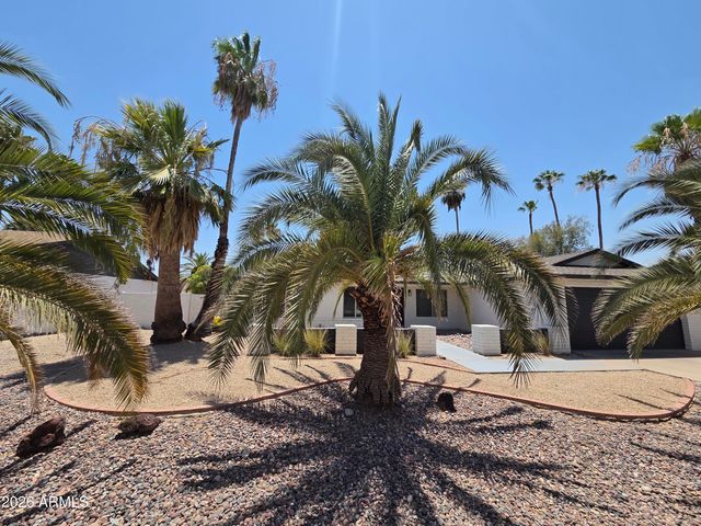 5835 E ACOMA Drive, Scottsdale, AZ 85254