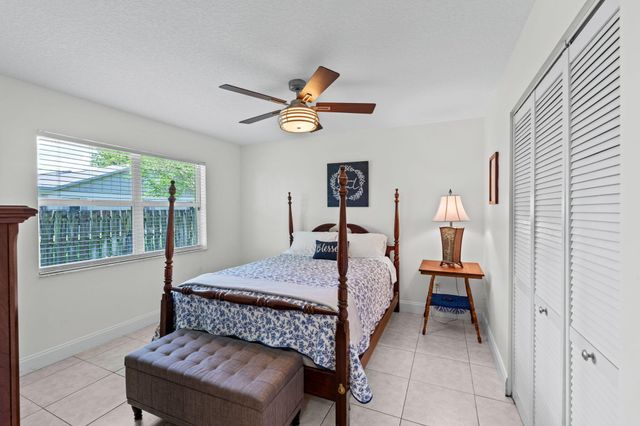 240 Sulky Way, Wellington, FL 33414