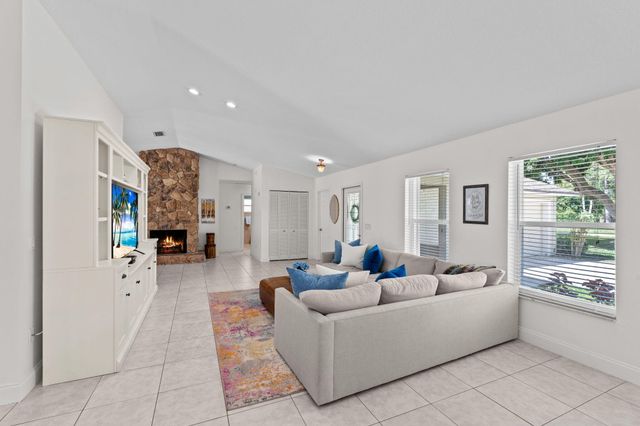 240 Sulky Way, Wellington, FL 33414