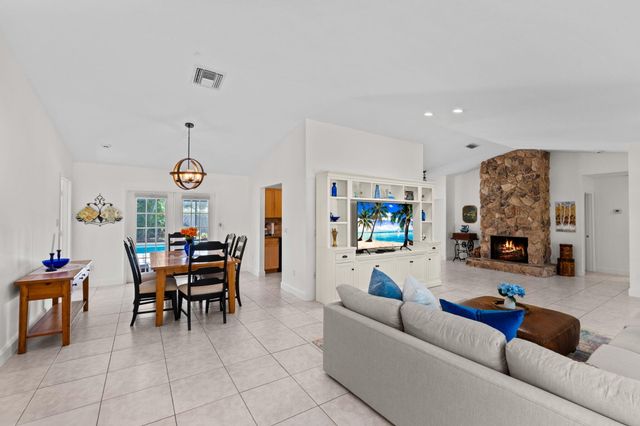 240 Sulky Way, Wellington, FL 33414