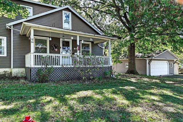 2140 Uniondale Drive, Stow, OH 44224