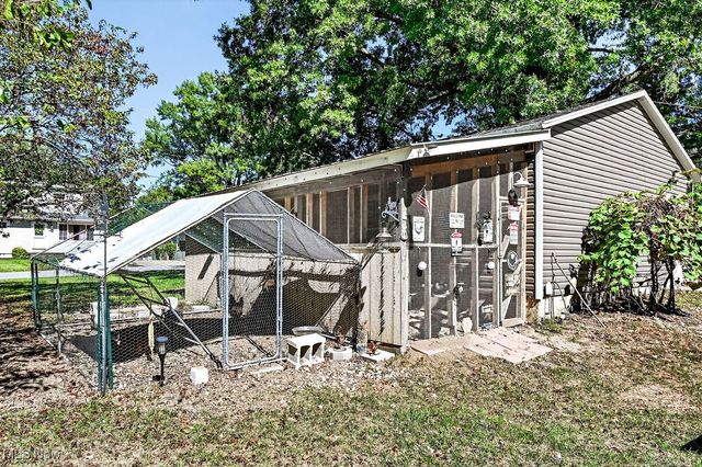 2140 Uniondale Drive, Stow, OH 44224