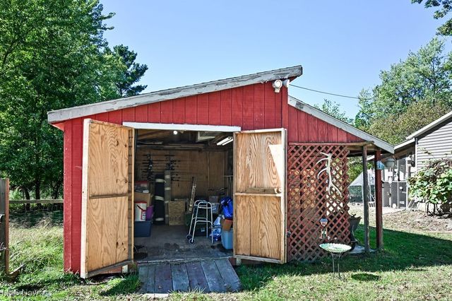 2140 Uniondale Drive, Stow, OH 44224