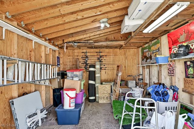 2140 Uniondale Drive, Stow, OH 44224