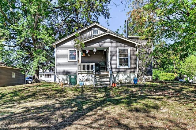 2140 Uniondale Drive, Stow, OH 44224