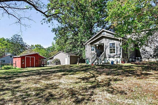 2140 Uniondale Drive, Stow, OH 44224