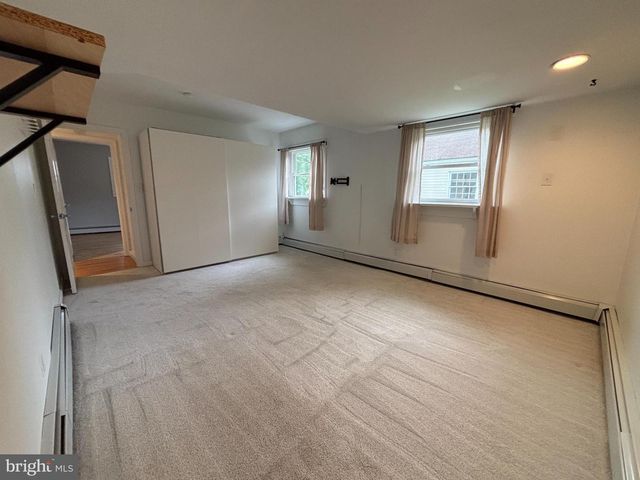 64 VALLEY RD, Phoenixville, PA 19460