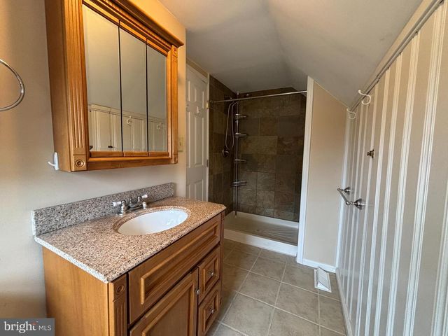64 VALLEY RD, Phoenixville, PA 19460