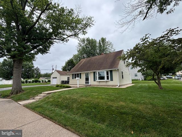 64 VALLEY RD, Phoenixville, PA 19460