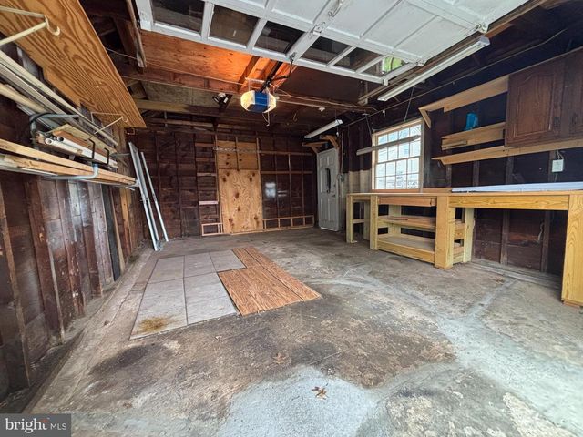 64 VALLEY RD, Phoenixville, PA 19460