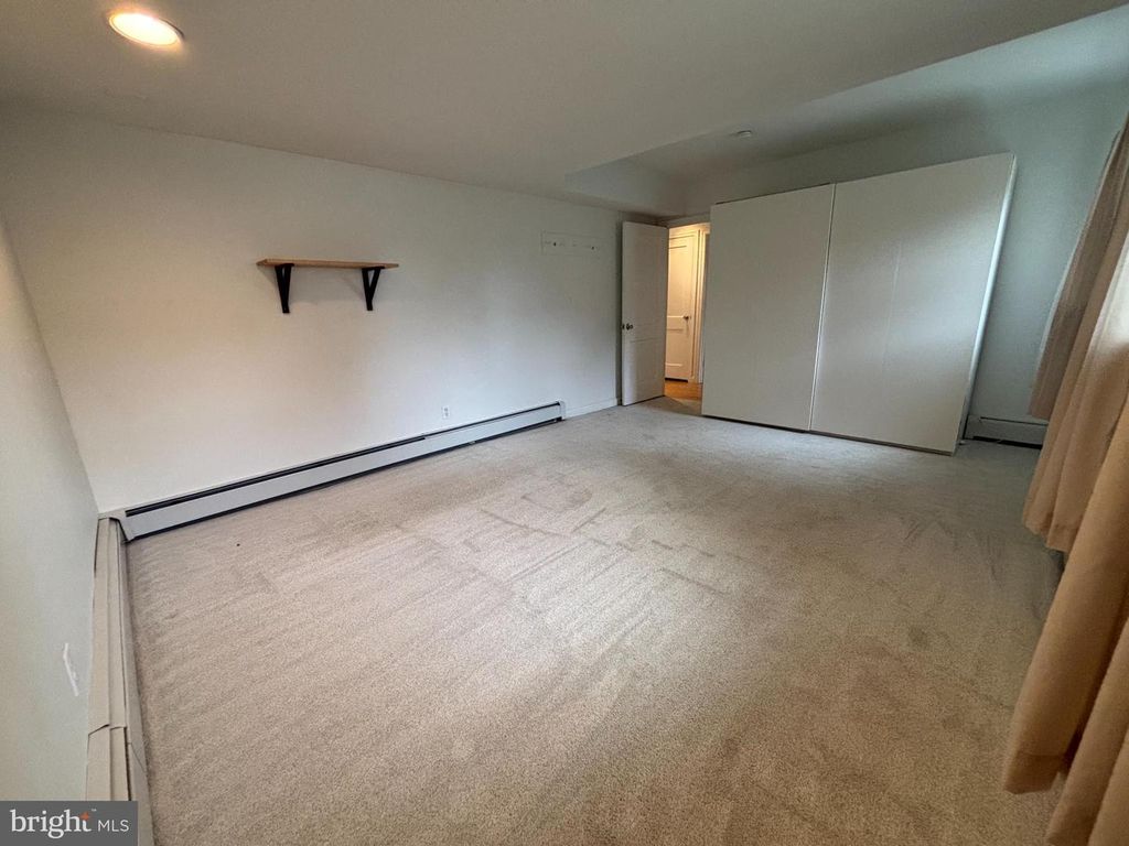 64 VALLEY RD, Phoenixville, PA 19460