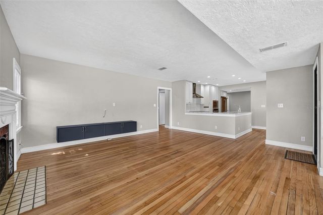 800 W SMITH STREET, Orlando, FL 32804