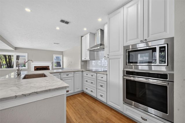800 W SMITH STREET, Orlando, FL 32804
