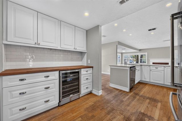 800 W SMITH STREET, Orlando, FL 32804