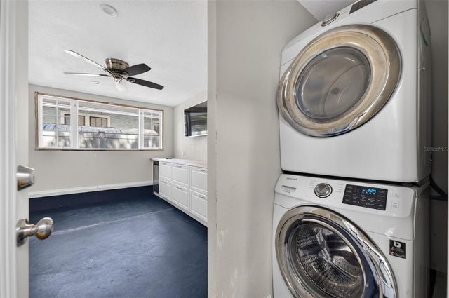 800 W SMITH STREET, Orlando, FL 32804