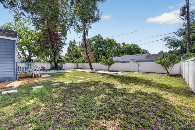 800 W SMITH STREET, Orlando, FL 32804