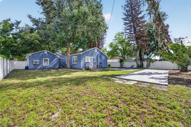 800 W SMITH STREET, Orlando, FL 32804