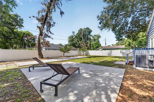 800 W SMITH STREET, Orlando, FL 32804
