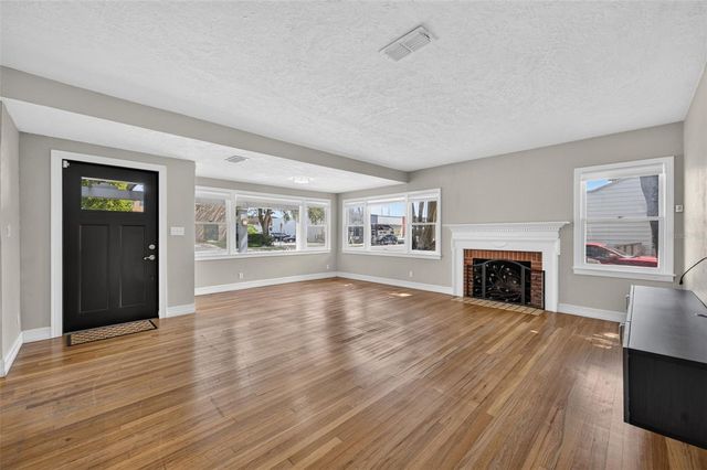 800 W SMITH STREET, Orlando, FL 32804