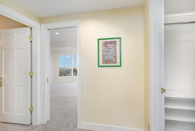 2121 Alpine Place, Cincinnati, OH 45206