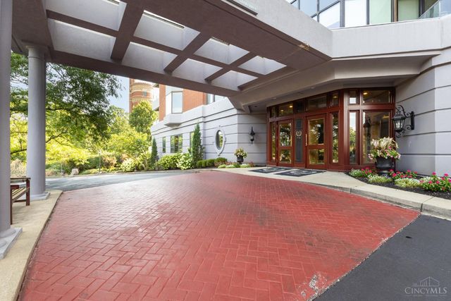 2121 Alpine Place, Cincinnati, OH 45206