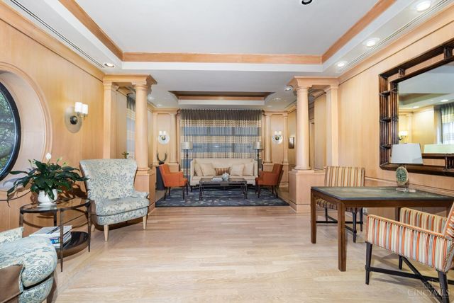 2121 Alpine Place, Cincinnati, OH 45206