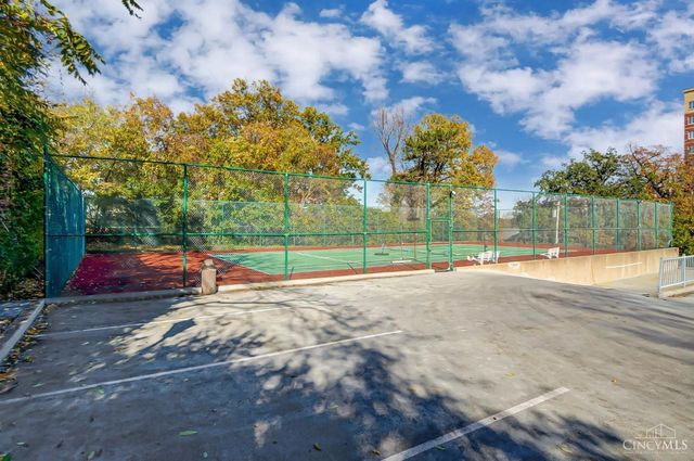 2121 Alpine Place, Cincinnati, OH 45206